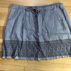 Garnet Hill Grey linen embroidered skirt